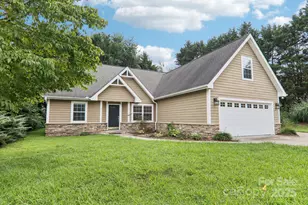 10 Grove End Rd, Fletcher, NC 28732 - Photo 1