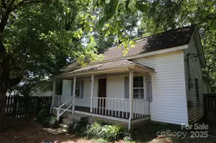 334 D St, Lincolnton, NC 28092 - Photo 1