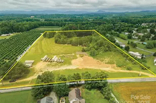 2433 Upward Rd, Hendersonville, NC 28792 - Photo 1