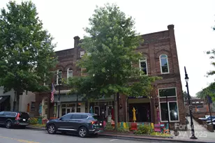 121 N Center St, Statesville, NC 28677 - Photo 1