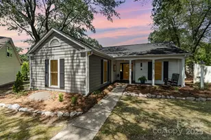 2722 Hillmont Dr, Charlotte, NC 28226 - Photo 1