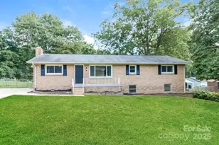 606 E Iowa Ave, Bessemer City, NC 28016 - Photo 1