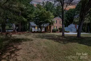 4601 Crooked Oak Ln, Charlotte, NC 28226 - Photo 1