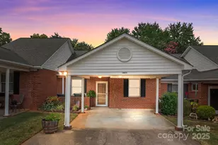 19973 Oak Leaf Cir, Cornelius, NC 28031 - Photo 1