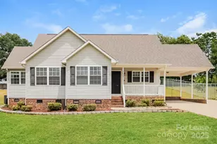 253 Periwinkle St, Lincolnton, NC 28092 - Photo 1