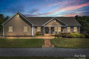 609 Green Creek Dr, Columbus, NC 28722 - Photo 1