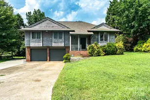 2439 36th Ave NE, Hickory, NC 28601 - Photo 1