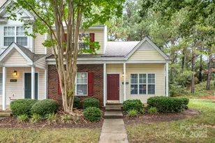 10231 Reindeer Way Ln, Charlotte, NC 28216 - Photo 1