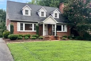 657 5th St NW, Hickory, NC 28601 - Photo 1