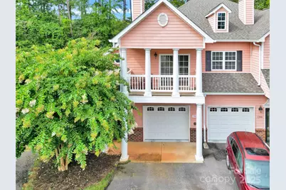 1358 21st Avenue NE, Hickory, NC 28601 - Photo 1