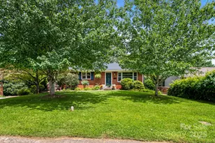 28 Woodgate Rd, Asheville, NC 28806 - Photo 1