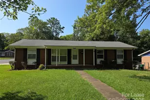 4800 Crestmont Dr, Charlotte, NC 28205 - Photo 1