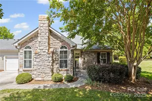 811 Ledgestone Ct, Tega Cay, SC 29708 - Photo 1