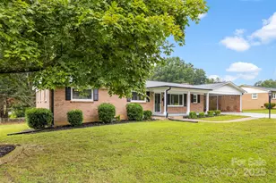 404 Kings Dr, Cherryville, NC 28021 - Photo 1