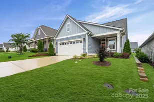 6160 Pier Dr, Denver, NC 28037 - Photo 1