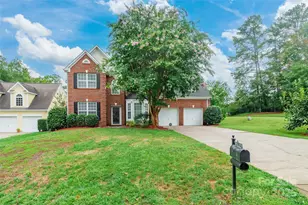 11621 Fox Trot Dr, Charlotte, NC 28269 - Photo 1