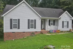 5716 Glenhill Ct, Charlotte, NC 28208 - Photo 1