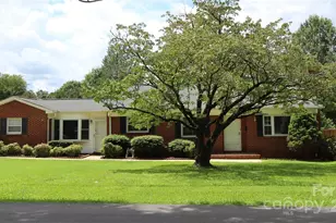 1421 Thompson Ave, Charlotte, NC 28216 - Photo 1