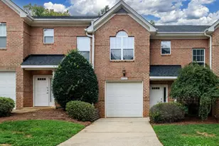 4726 Hunter Crest Ln, Charlotte, NC 28209 - Photo 1