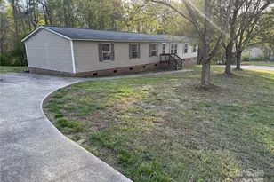 142 Crown Ct, Kings Mountain, NC 28086 - Photo 1