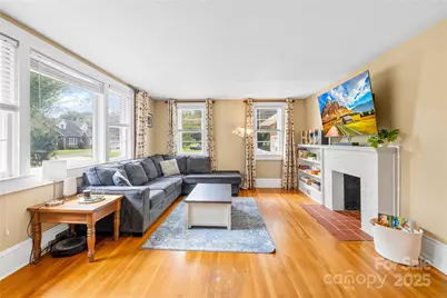 207 2nd Avenue NE, Catawba, NC 28609 - Photo 1