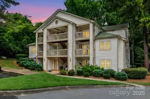 1052 Churchill Downs Ct, Charlotte, NC 28211 - Photo 1