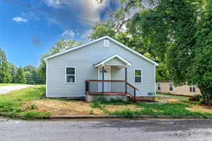 317 S High St, Lincolnton, NC 28092 - Photo 1