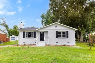 4700 Pineleaf Dr, Charlotte, NC 28269 - Photo 1