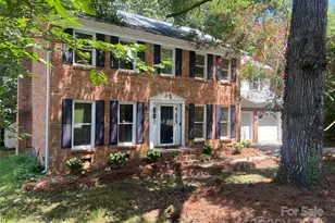 2337 Hunters Bluff Dr, Matthews, NC 28105 - Photo 1