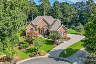 101 Cabana Dr, Mooresville, NC 28117 - Photo 1