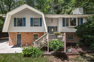 675 Nellie John Dr, Clyde, NC 28721 - Photo 1