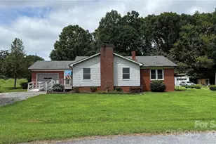 105 Lyle St, Morganton, NC 28655 - Photo 1