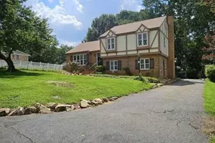 615 Braxfield Dr, Charlotte, NC 28217 - Photo 1