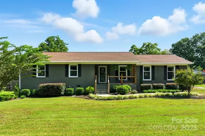 2565 Oxford Circle, Lancaster, SC 29720 - Photo 1