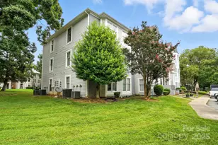 7360 Rose Terrace Ct, Charlotte, NC 28215 - Photo 1