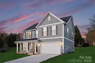 1305 39th Ave Pl NE, Hickory, NC 28601 - Photo 1