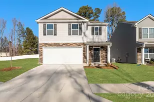72 Lillian Ln, Hendersonville, NC 28792 - Photo 1