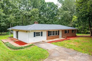 7624 George Hildebran Rd, Hickory, NC 28602 - Photo 1