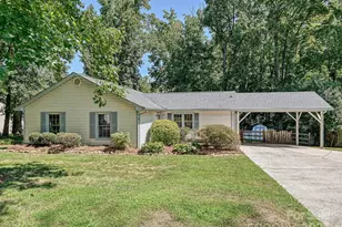 3808 Cobbleridge Dr, Charlotte, NC 28215 - Photo 1