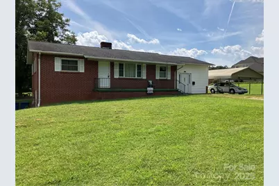 2014 NE 31st Avenue Avenue NE, Hickory, NC 28601 - Photo 1