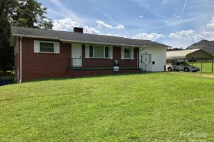 2014 NE 31st Ave Ave NE, Hickory, NC 28601 - Photo 1