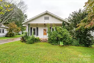 56 Kentucky Ave, Waynesville, NC 28786 - Photo 1