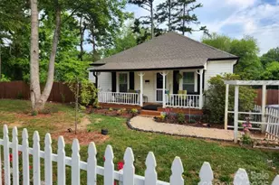 132 Oak St, Clover, SC 29710 - Photo 1