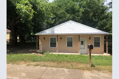 203 N Lee Street, Mount Holly, NC 28120 - Photo 1