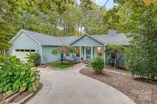 141 Foothills Dr, Hendersonville, NC 28792 - Photo 1