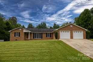 1173 Hidden Lake Dr, Granite Falls, NC 28630 - Photo 1