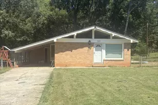 303 E Tennessee Ave, Bessemer City, NC 28016 - Photo 1