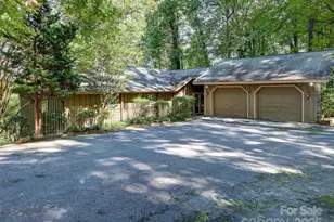 215 Estate Dr, Hendersonville, NC 28739 - Photo 1