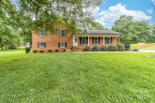 433 W Central Ave, Mount Holly, NC 28120 - Photo 1