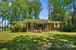 3151 Magnolia Dr, Hendersonville, NC 28792 - Photo 1